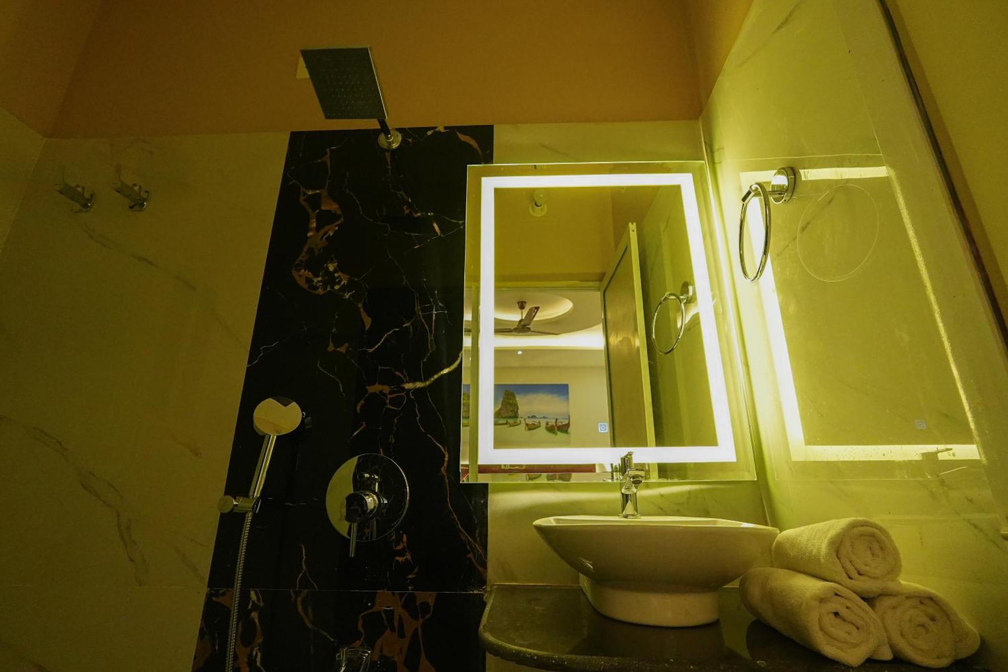 Hotel Rj Patna  Zewnętrze zdjęcie