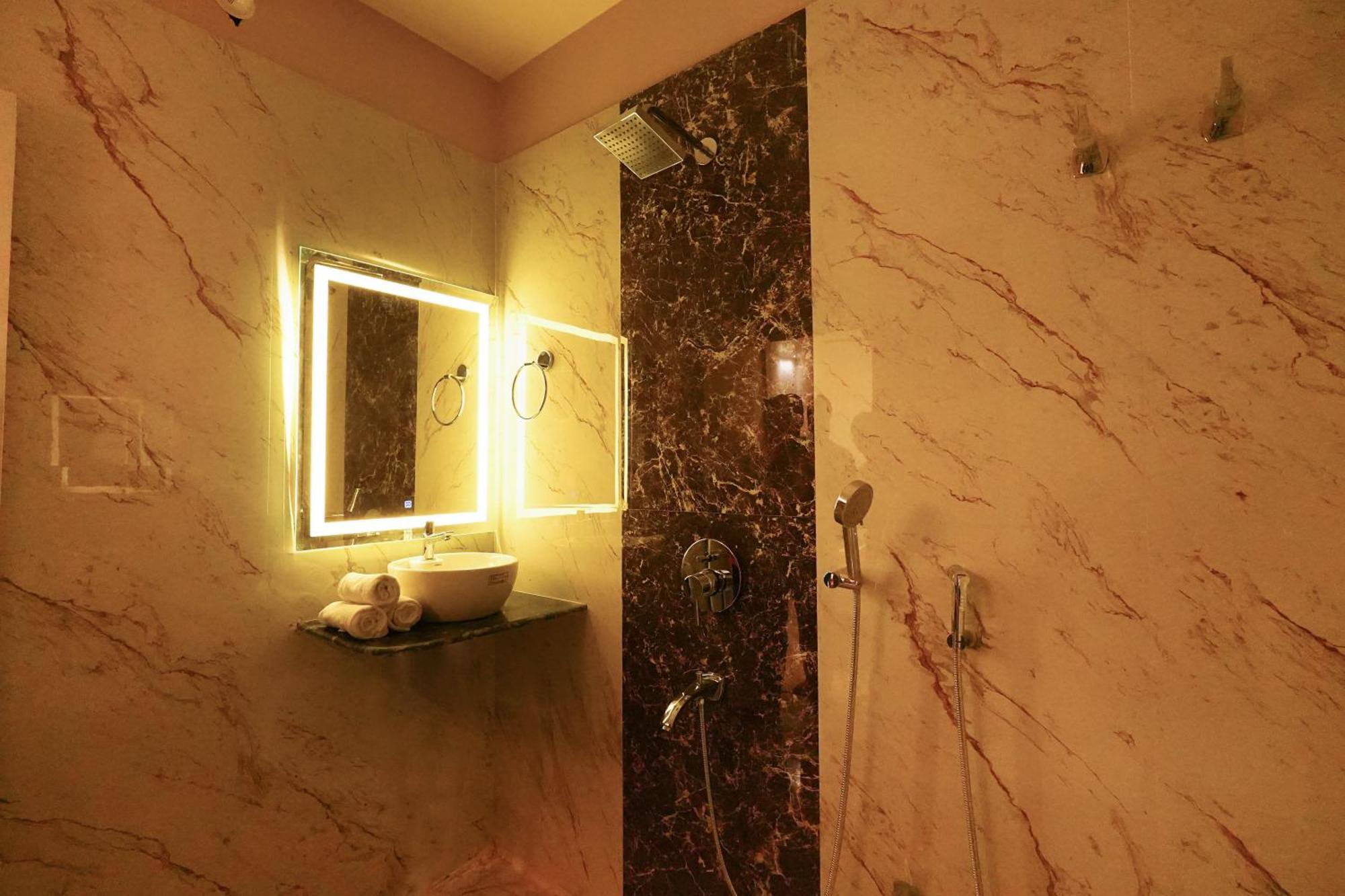 Hotel Rj Patna  Zewnętrze zdjęcie